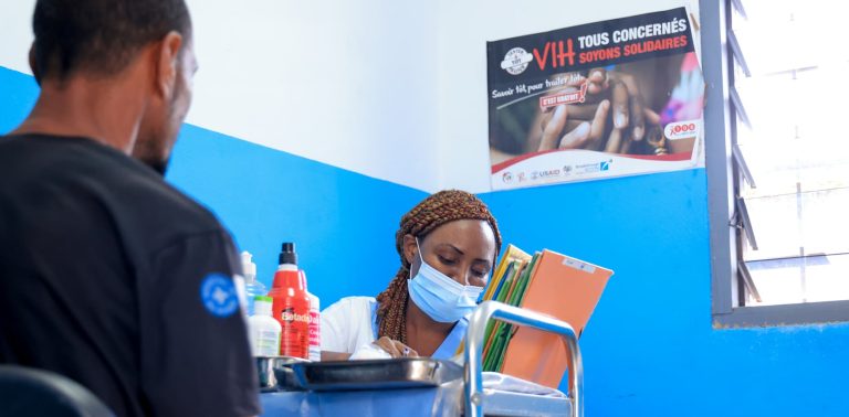 Vih, Tous Concernés, Soyons Solidaires