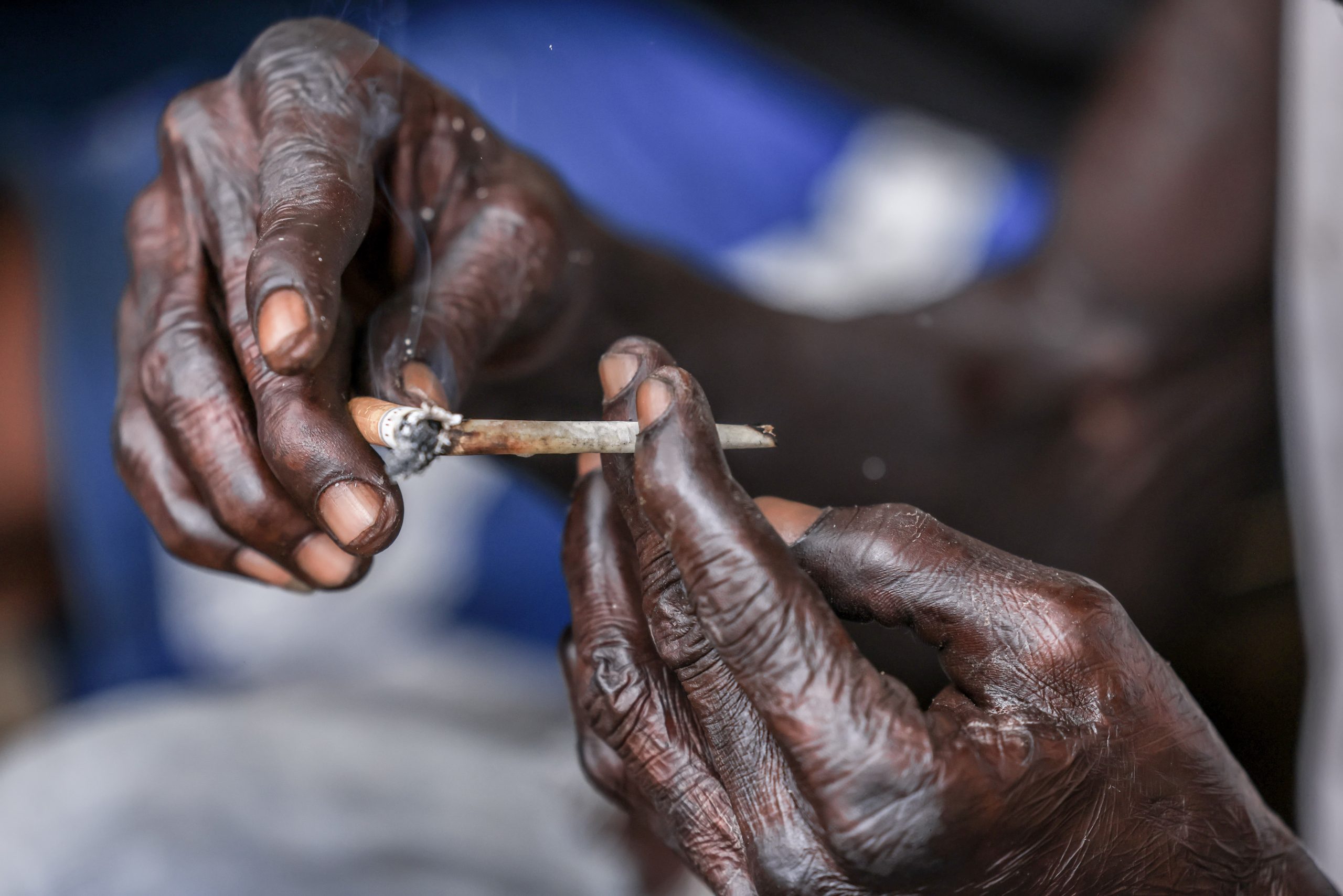 Ya Fohi - Une personne usagères de drogues dans les rues d’Abidjan