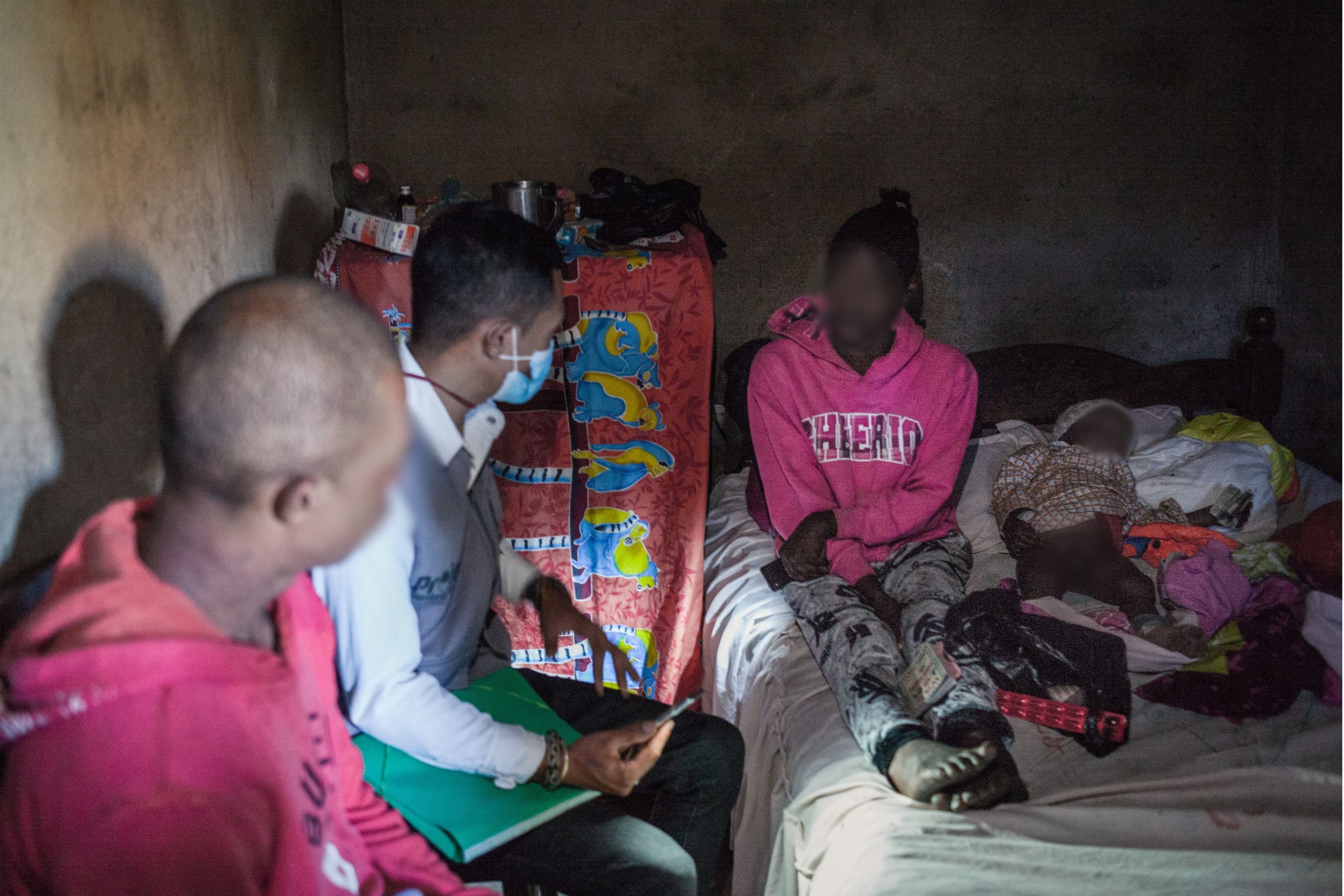 Visite à domicile chez Miary atteinte de tuberculose