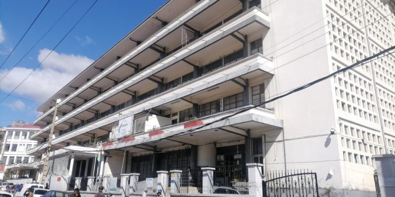 Image du Centre Vonjy, regroupant tous les services essentiels – soins, soutien psychologique, accompagnement judiciaire – en un seul lieu.