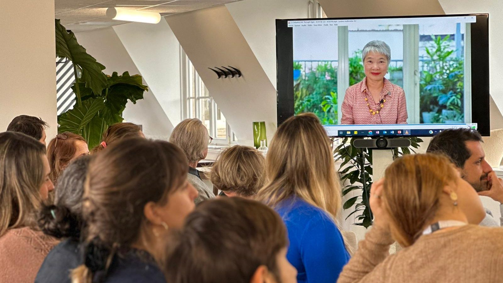 Le VIH à travers les âges : regards croisés