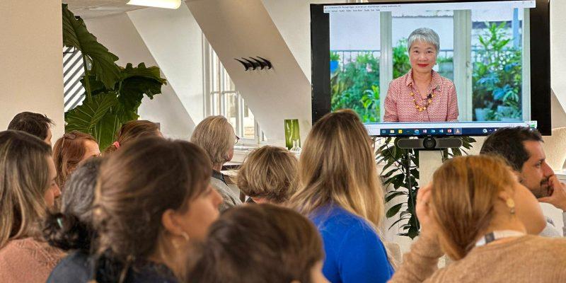 Le VIH à travers les âges : regards croisés