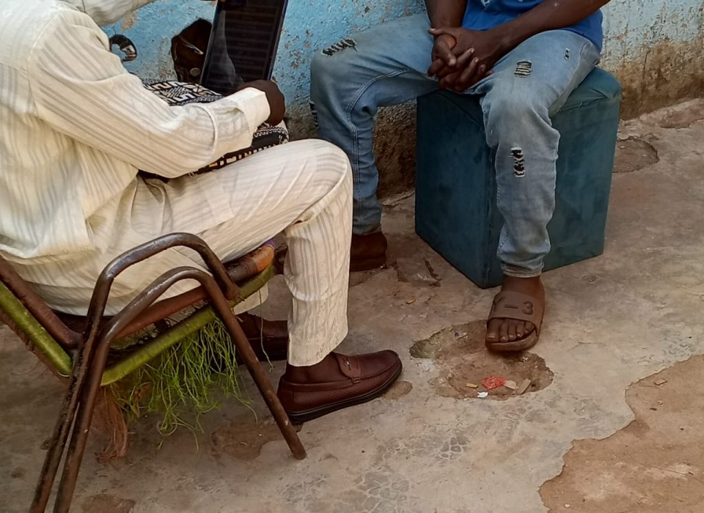 Arcad Santé Plus, un agent de santé communautaire va à la rencontre de la communauté au Mali