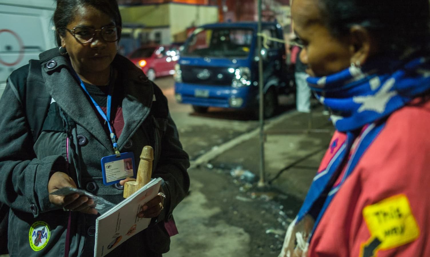 Une paire éducatrice professionnelle du sexe réalise une maraude dans le cadre du projet DESPS à Madagascar