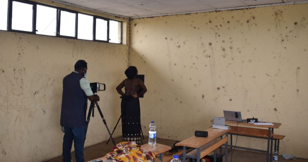 Dans le cadre du projet REACH Ethiopia, une patiente consulter pour suspicion d'avoir contractée la tuberculose