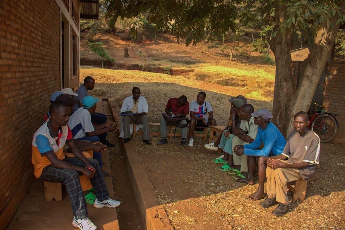 Activité Communautaire Groupe De Parole Makamba