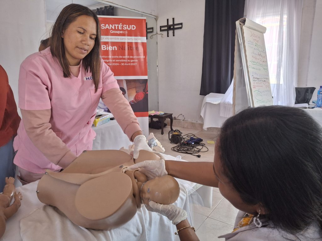 Plurielles Madagascar Formation Sonub Sages Femmes Communautaires